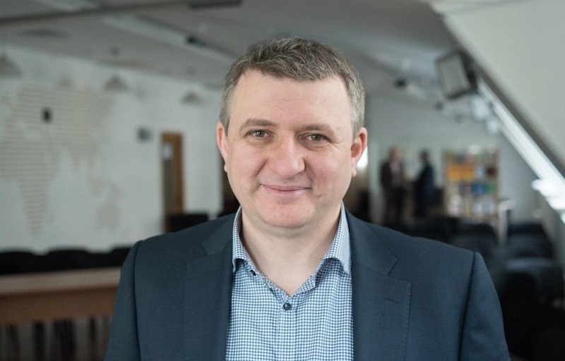 Відомий український політолог Юрій Романенко: біографія та діяльність